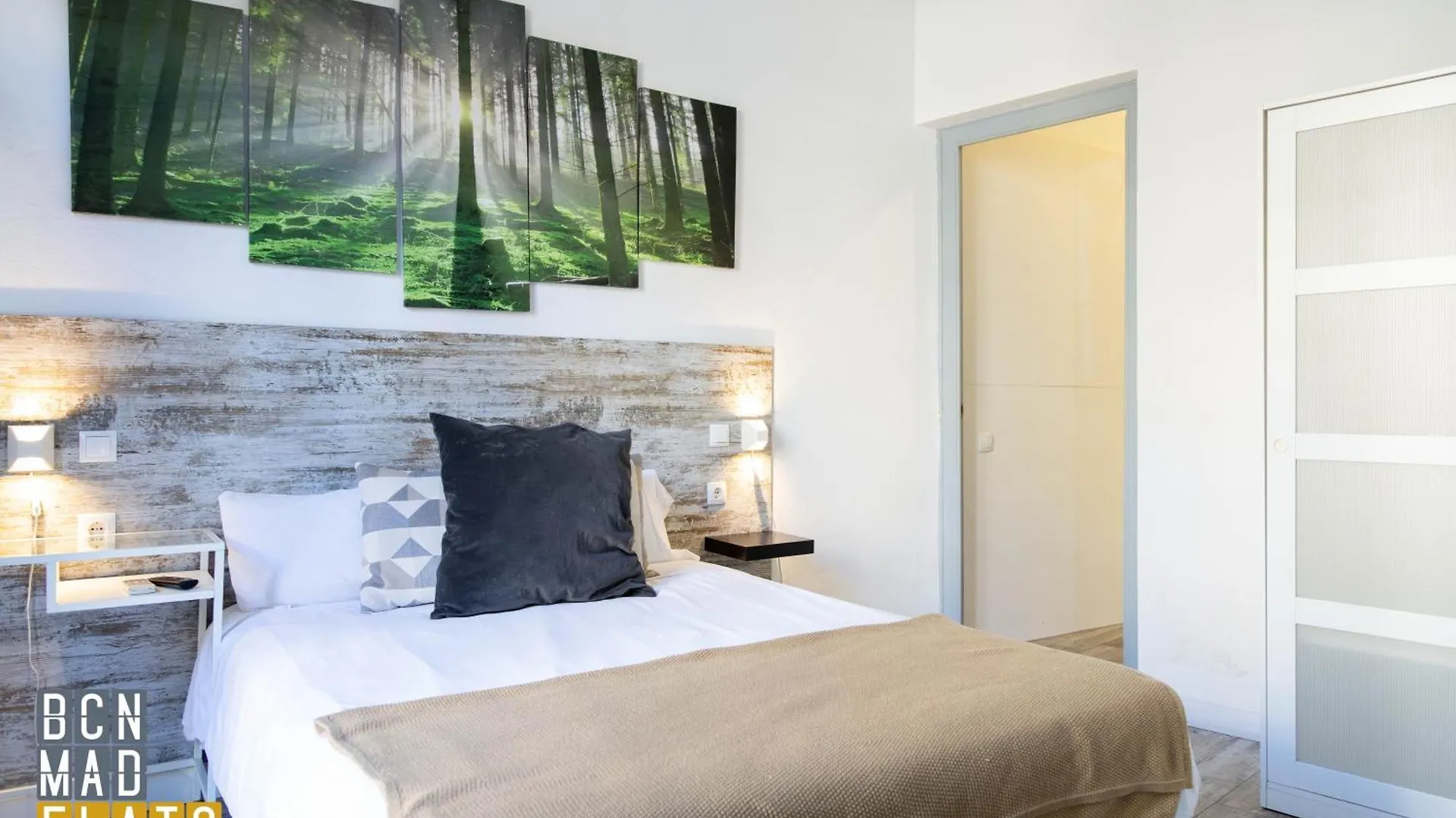 Barcelona - Eixample 1A Apartment 0*,  Spain